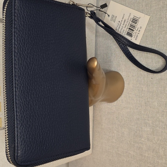 London Fog Pebbled Long Zip Wristlet - Picture 5 of 7